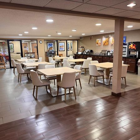 Comfort Inn & Suites Black River Falls I-94 Экстерьер фото