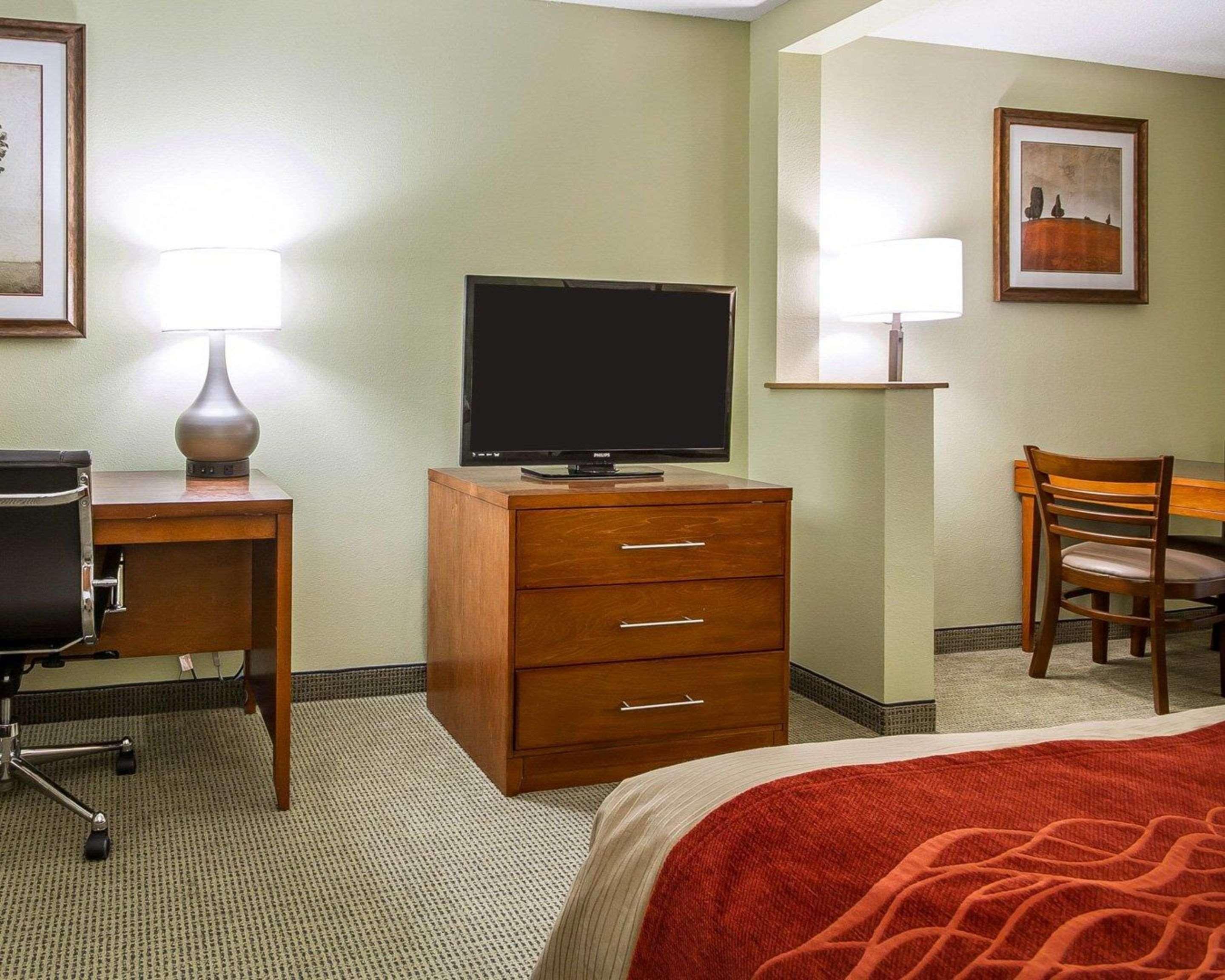 Comfort Inn & Suites Black River Falls I-94 Экстерьер фото