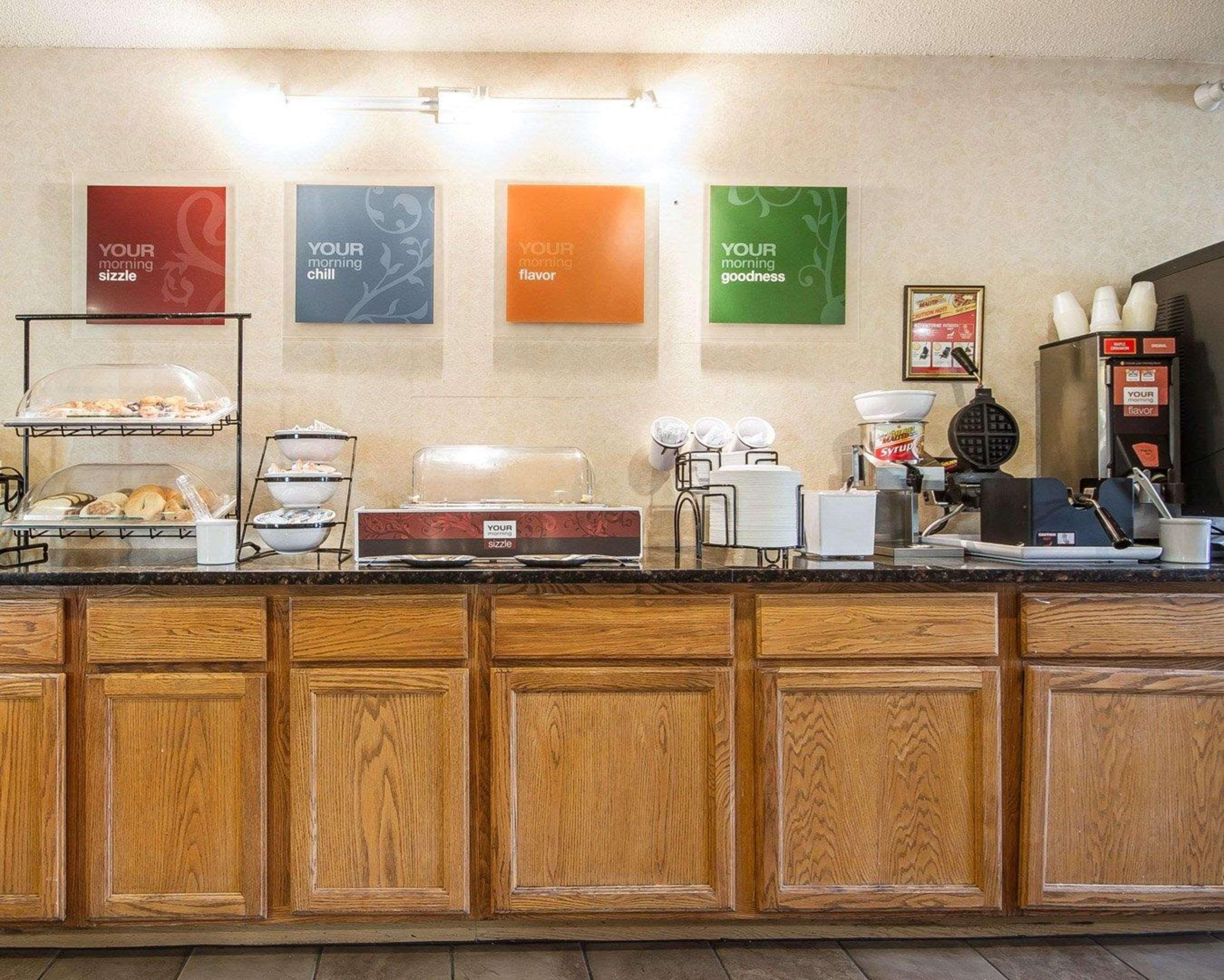 Comfort Inn & Suites Black River Falls I-94 Экстерьер фото
