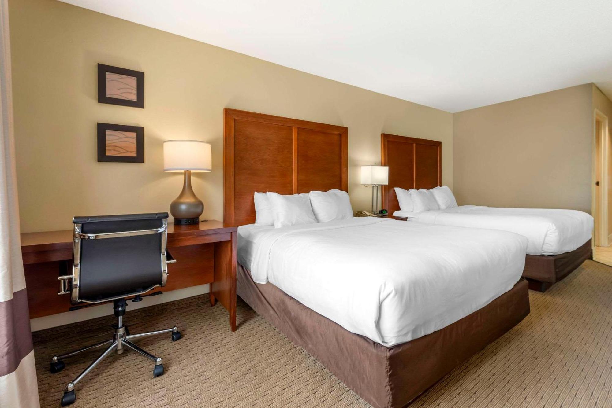 Comfort Inn & Suites Black River Falls I-94 Экстерьер фото