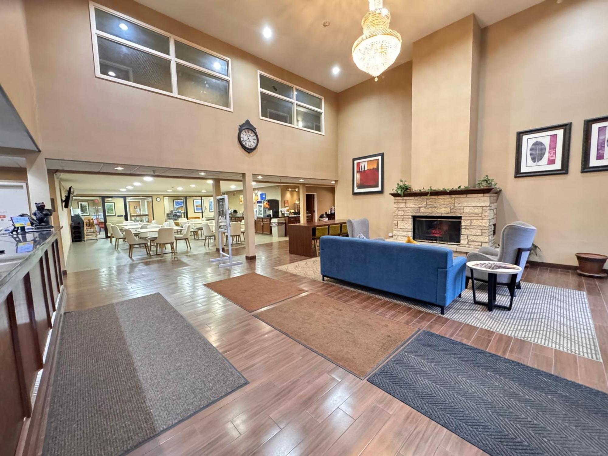 Comfort Inn & Suites Black River Falls I-94 Экстерьер фото